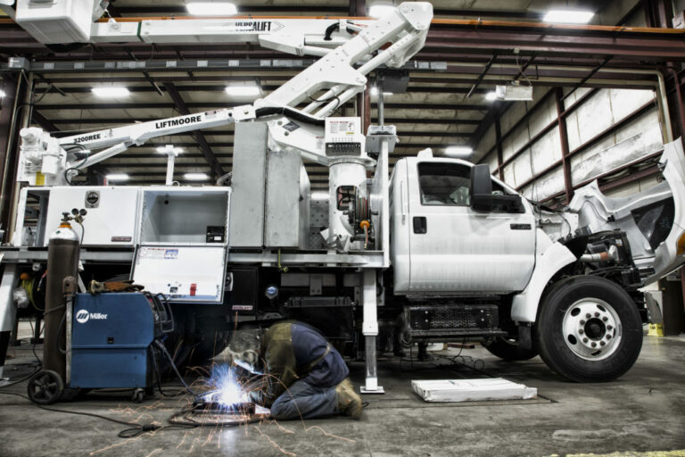 Truck Repair Center 1