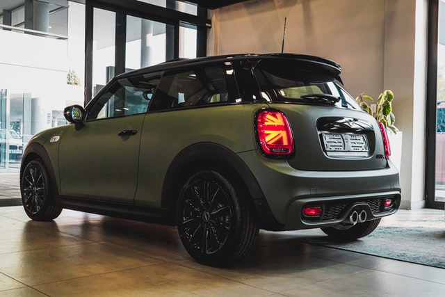 Everything_You_Need_to-Know_About_Mini_Coopers-