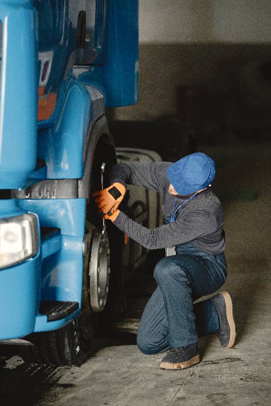 Repair Service Box Truck