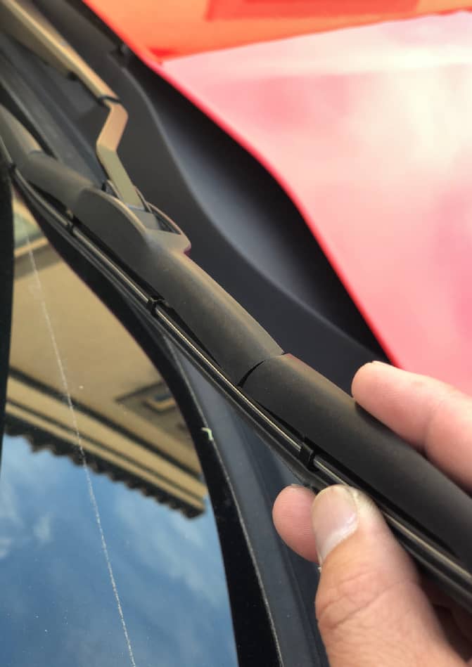 Automotive Windshield Wiper Blades Replacement