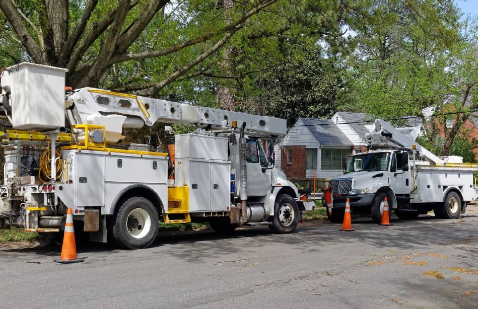 types of bucket trucks